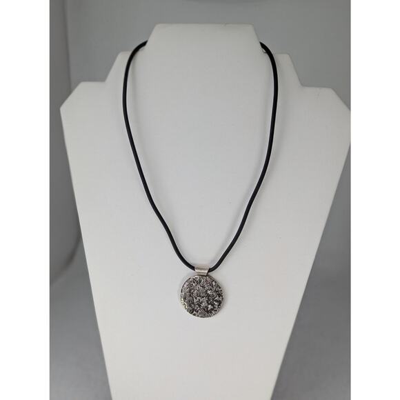 Silver coin pendant +17"rubber cord reticulated reversible side not oxidized NWT - Picture 5 of 5